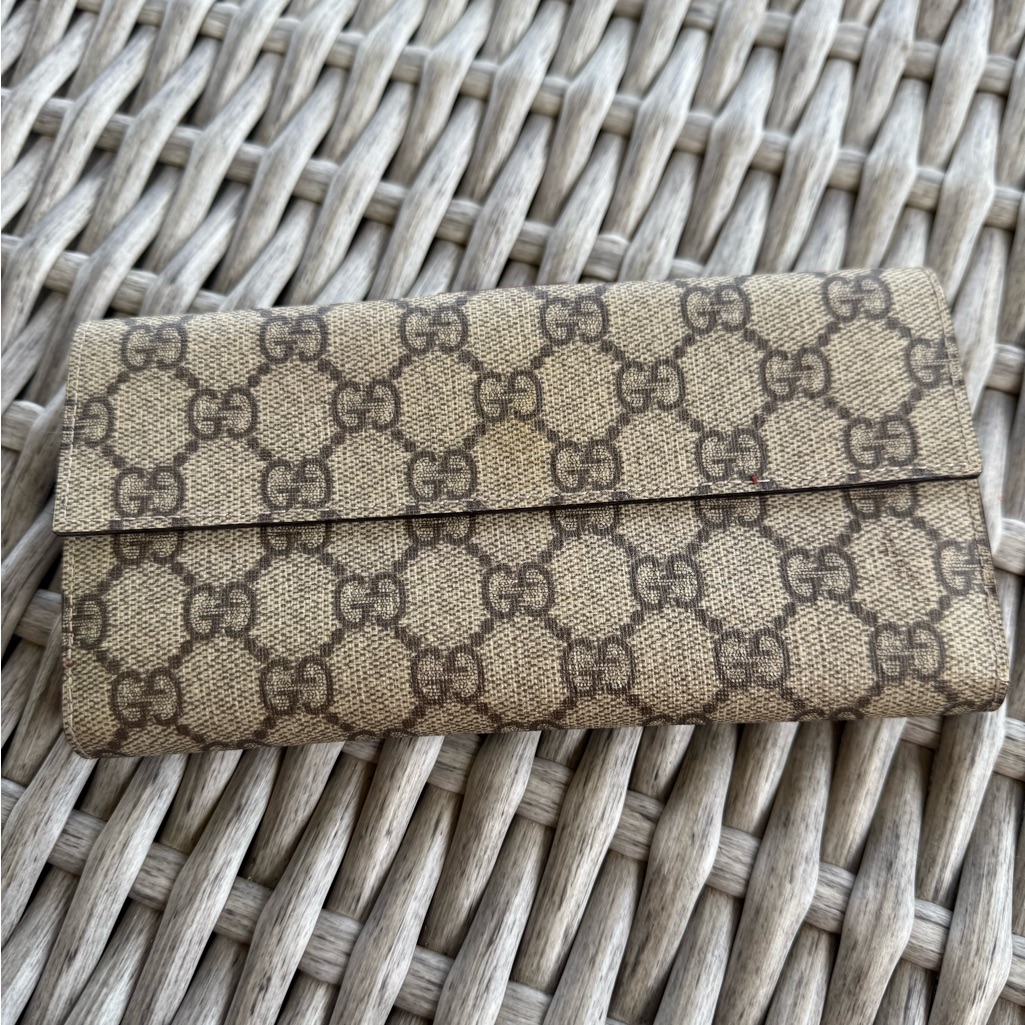 Gucci Gg Supreme Long Wallet With Silver Hardware - Unisex